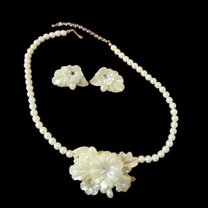 Vintage Celluloid Avon Rhinestone Faux Pearl Flower Motif Choker Necklace Set